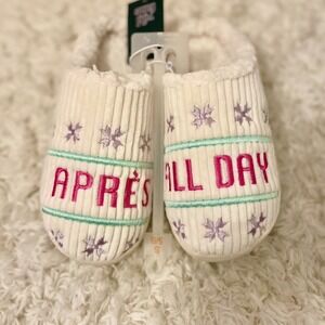 Wild Fable Womens Slippers Cream "Apres All Day" Embroidered Plush Lined S 5/6